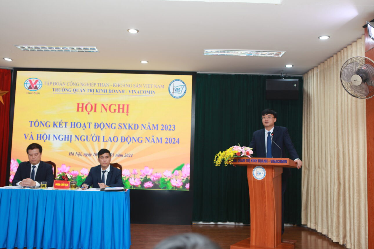 Đồng chí Trần Hải Bình – PTGĐ Tập đoàn TKV phát biểu tại Hội nghị