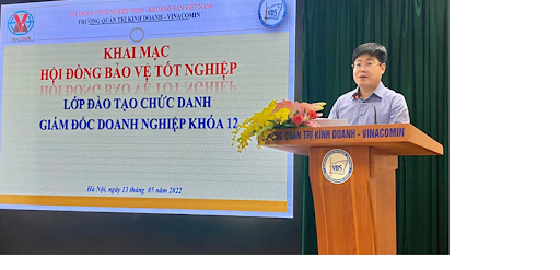 Đồng chí Trần Văn Cừ - Trưởng Ban Tổ chức Nhân sự - TKV công bố Quyết định thành lập Hội đồng BVTN, danh sách các tiểu ban và thông qua quy chế Hội đồng BVTN.