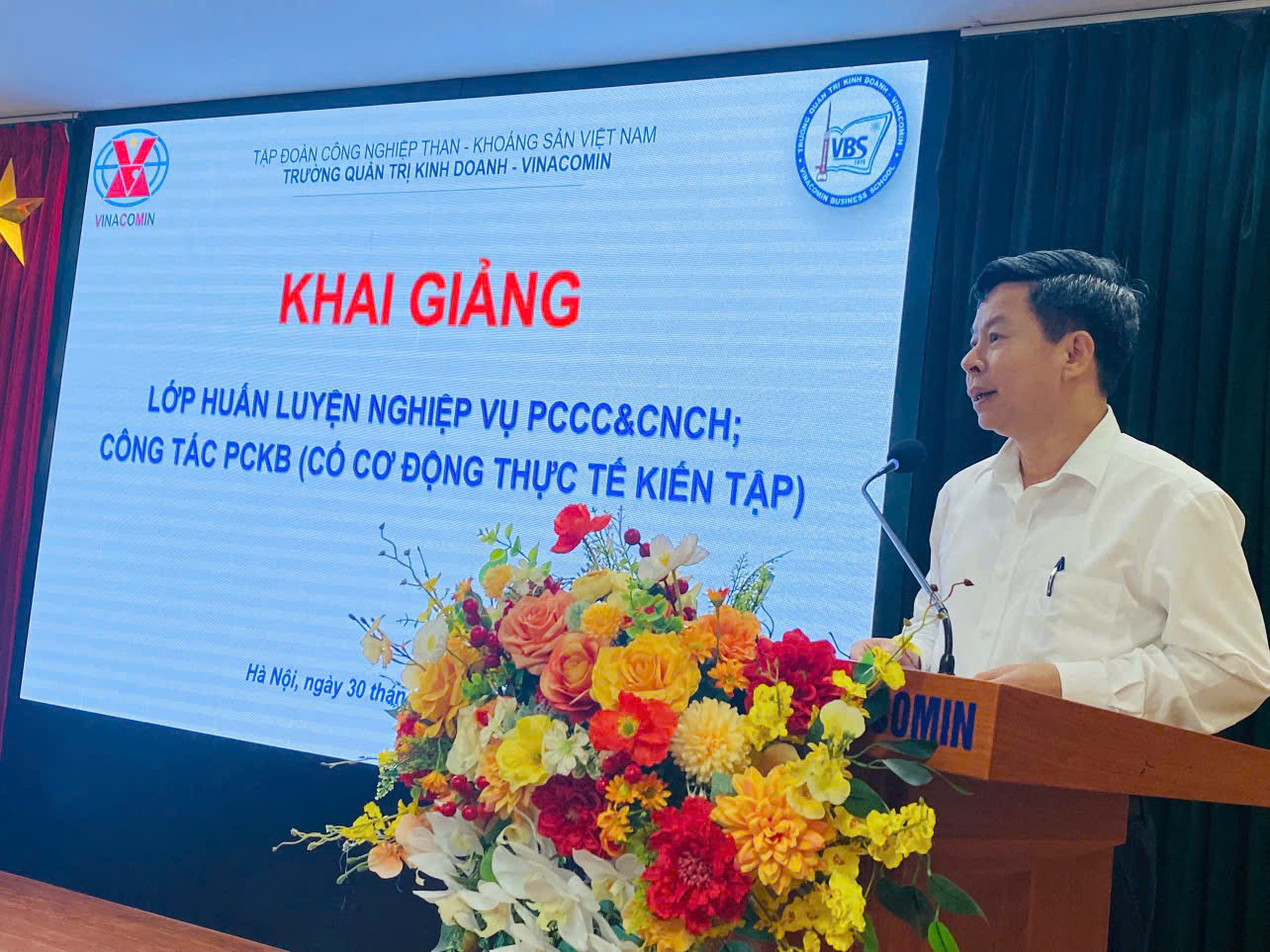 Đồng chí Phạm Văn Khôi - Phó Trưởng ban Ban Bảo vệ - TKV khai giảng lớp học